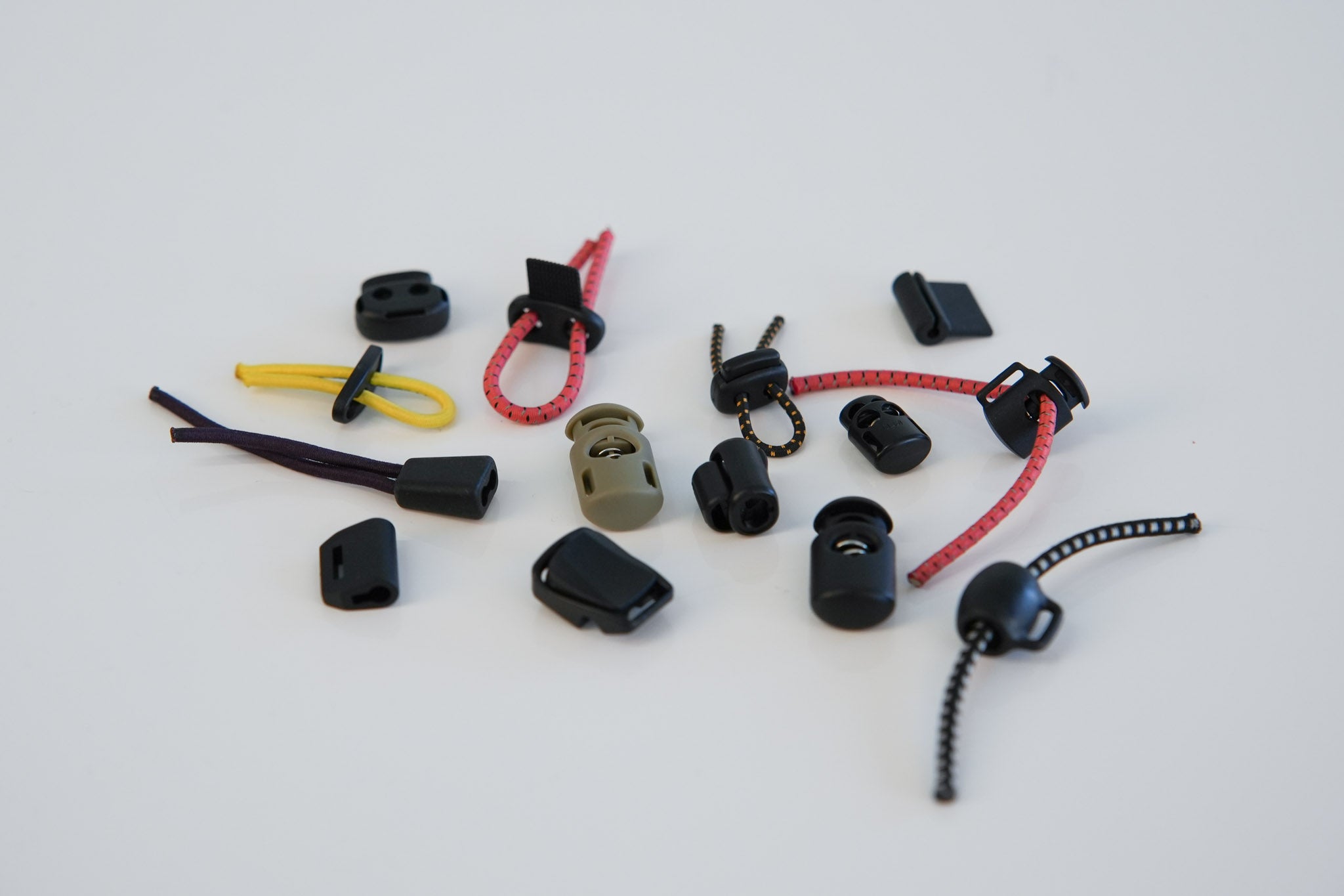 Zipper pullers