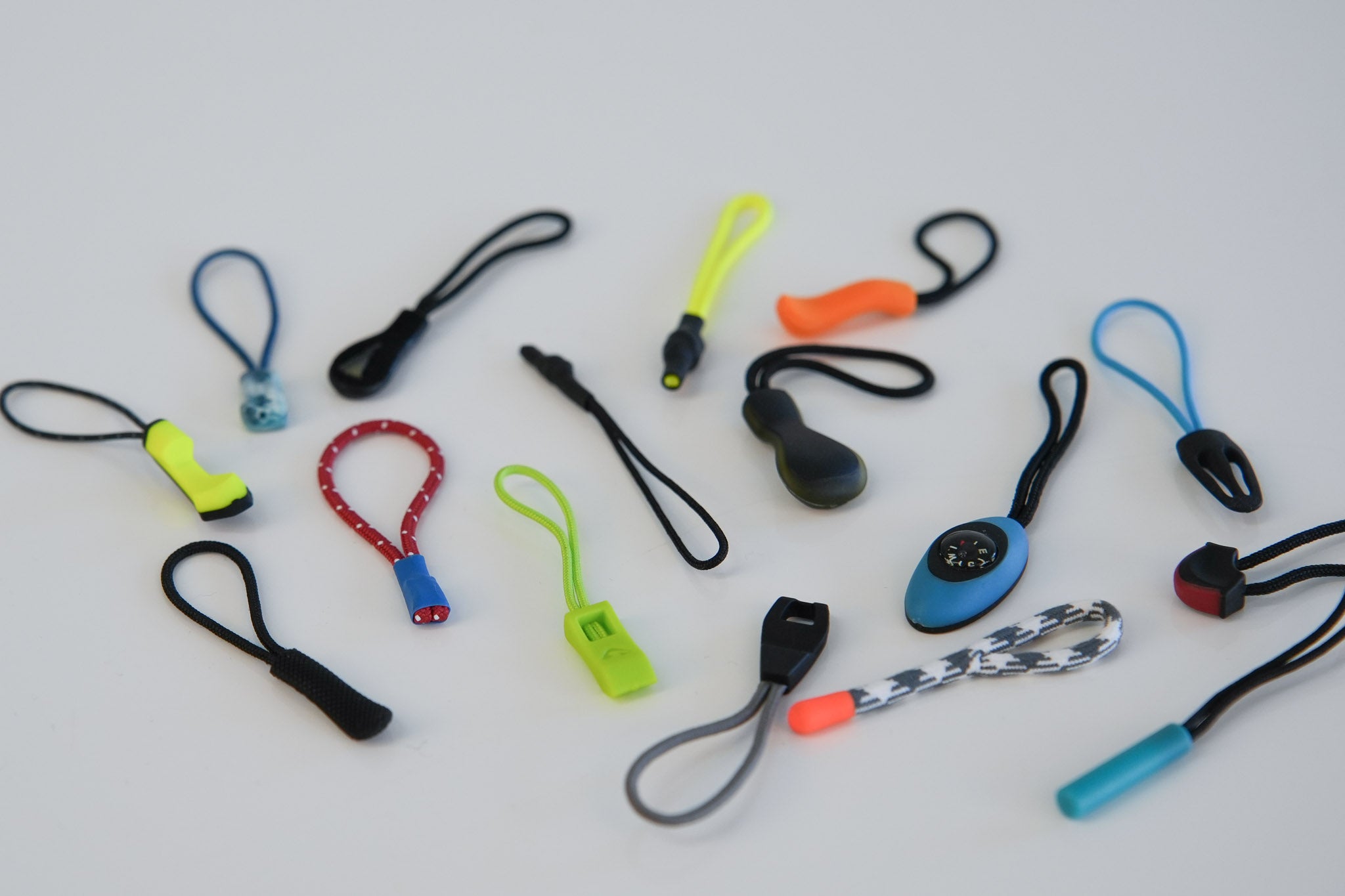 Zipper pullers